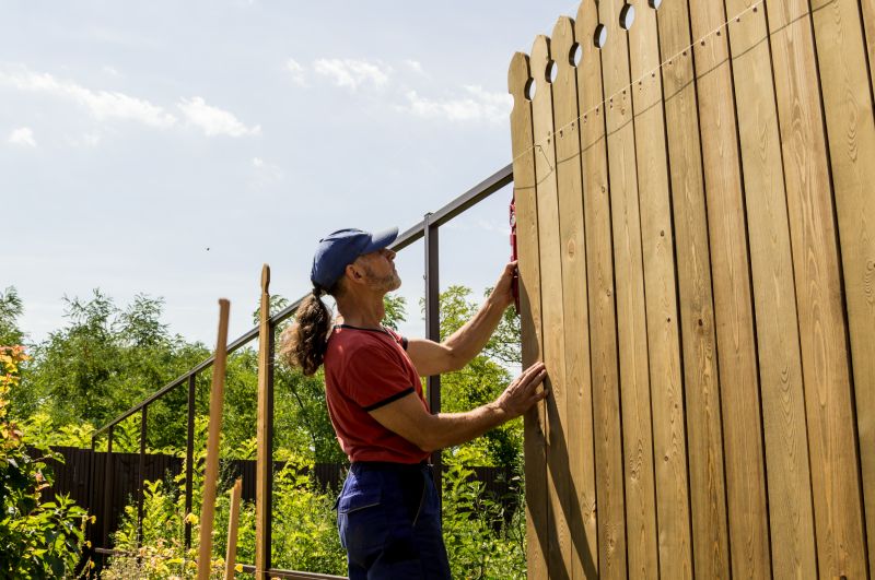 Fence Repair Cost Guide — Cost of Fence Repair