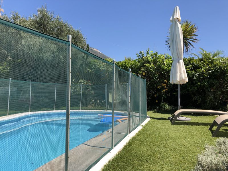 Removable Mesh Fence